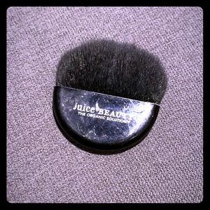 Juice Beauty - brush